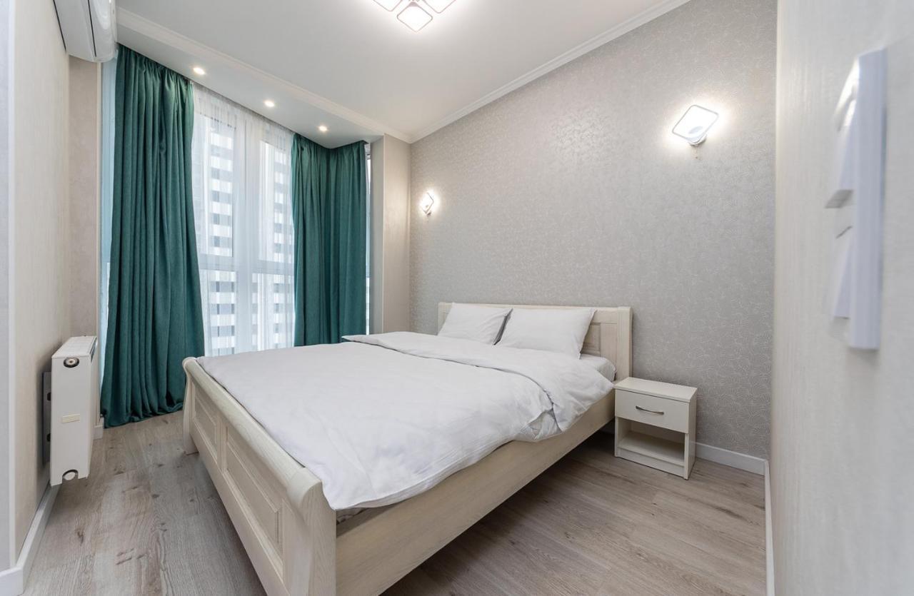 Flatrent Drahomanova 2A Διαμέρισμα Κίεβο Εξωτερικό φωτογραφία